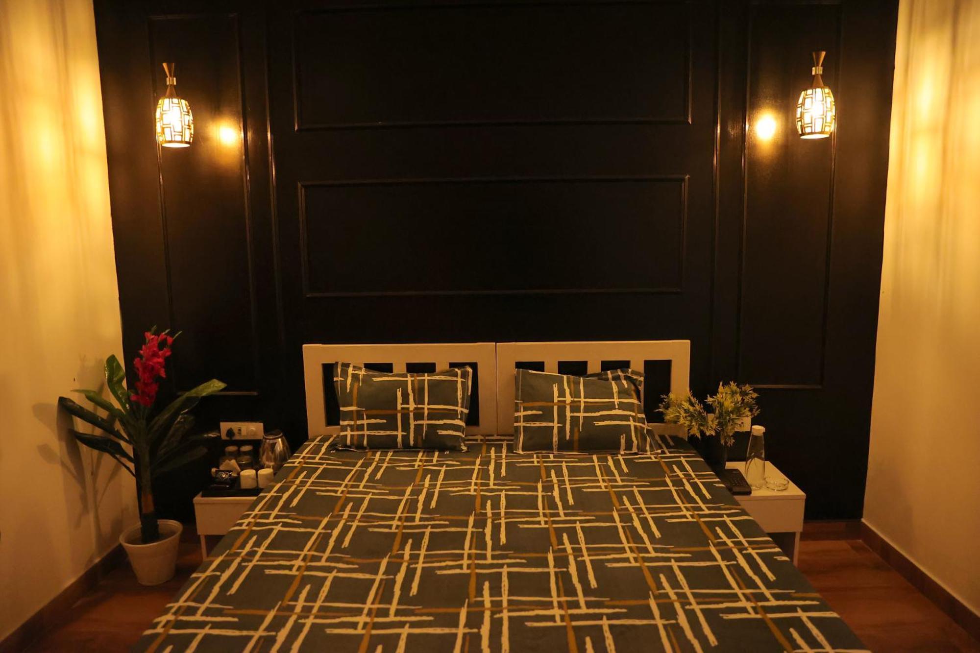 Agrah Stay - Kasa Lusso Stay Фаридабад Экстерьер фото